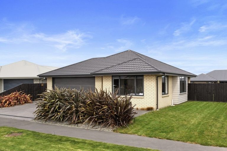 Photo of property in 8 Lawrence Drive, Rolleston, 7614