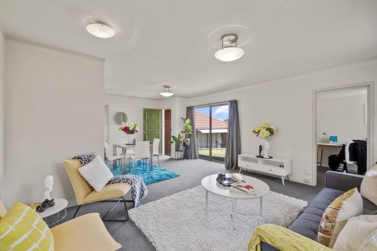 Photo of property in 3/6 Keys Street, Belmont, Auckland, 0622