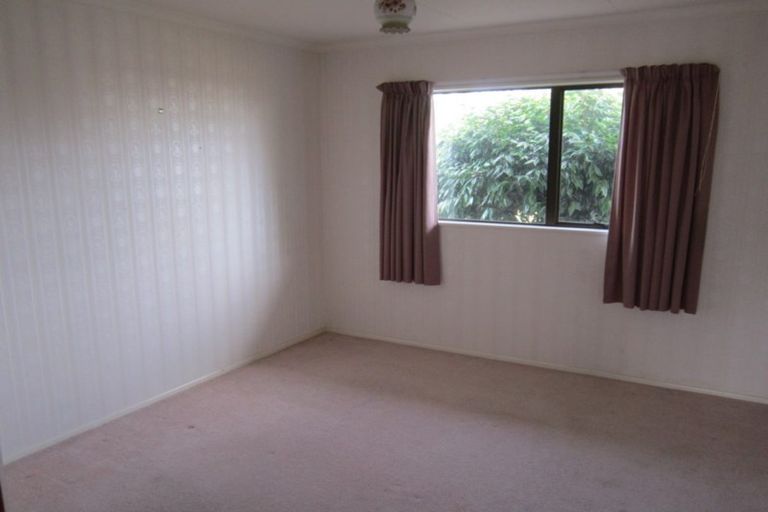 Photo of property in 2 Bevan Place, Otaki, 5512