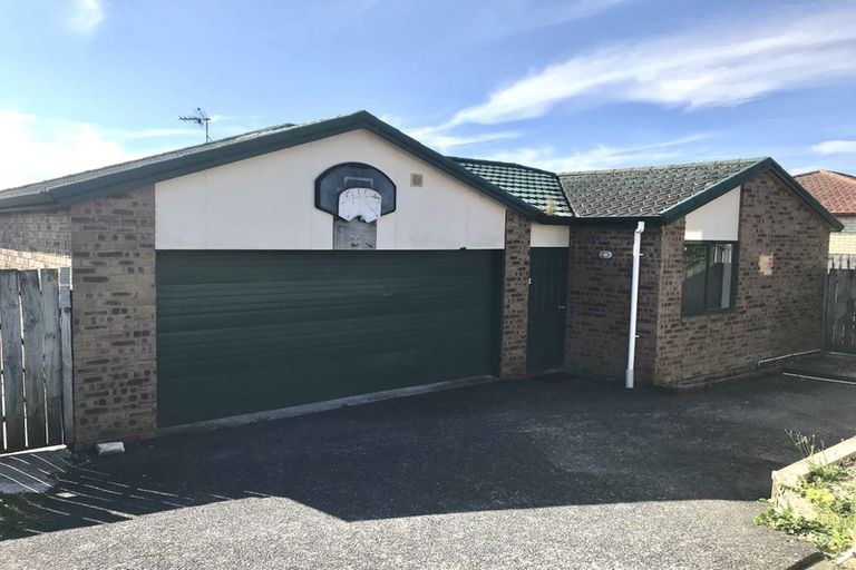 Photo of property in 36 Woodbank Drive, Glen Eden, Auckland, 0602