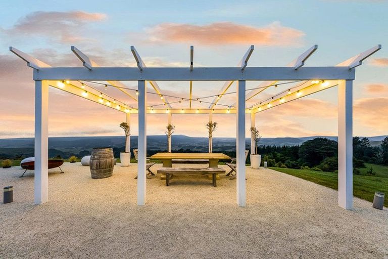 Photo of property in 140 Dill Road, Kaipara Flats, Warkworth, 0984