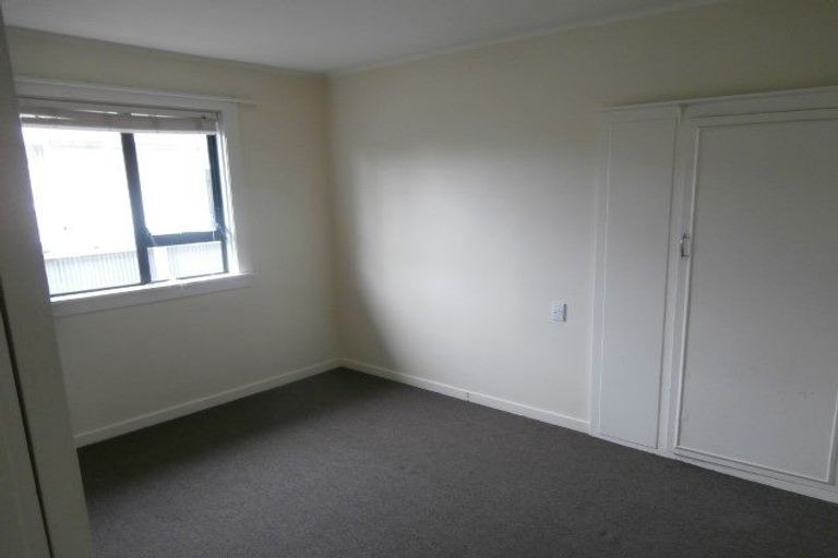 Photo of property in 111 Wainoni Road, Avondale, Christchurch, 8061