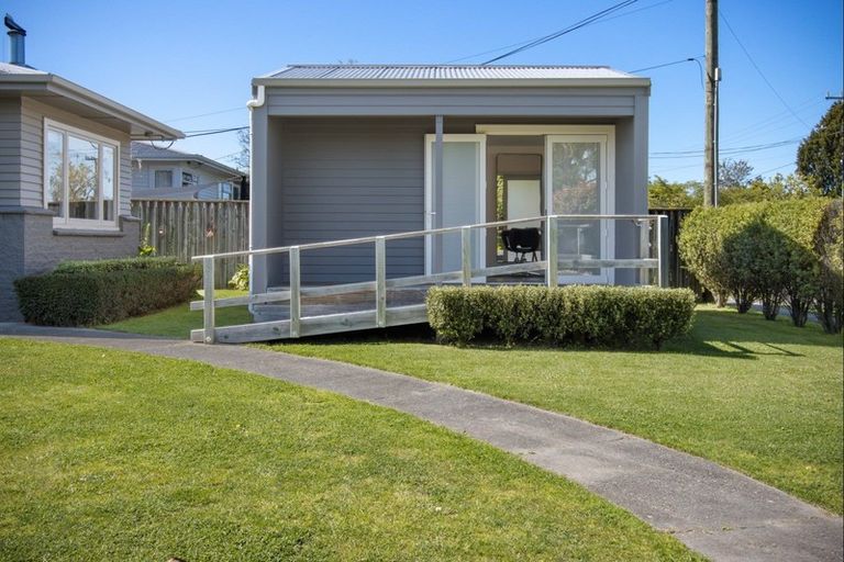 Photo of property in 7 Palmerston Road, Havelock North, 4130