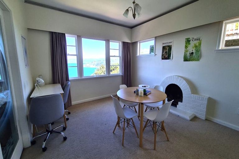 Photo of property in 122 Grafton Road, Roseneath, Wellington, 6011