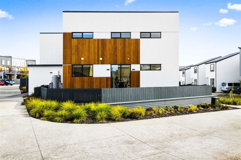 Photo of property in 7 Frank Gill Road, Hobsonville, Auckland, 0616