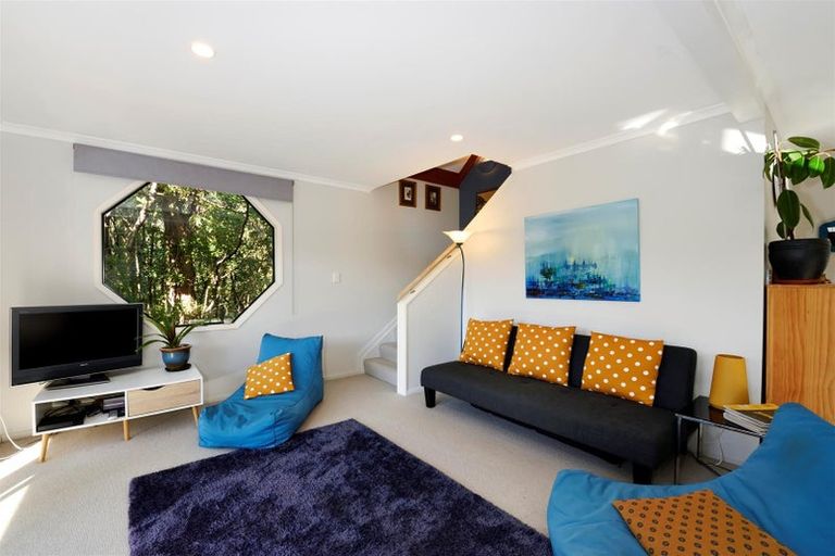 Photo of property in 5 Kaimiko Place, Okiwi Bay, 7193
