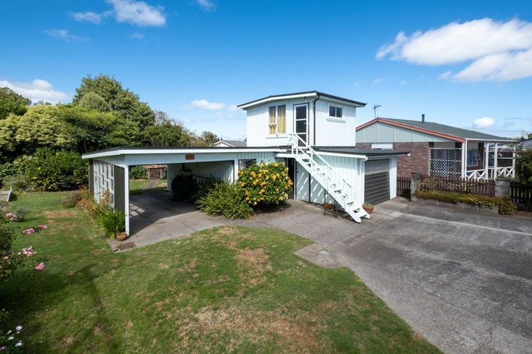Photo of property in 38 Tawhiti Road, Hawera, 4610