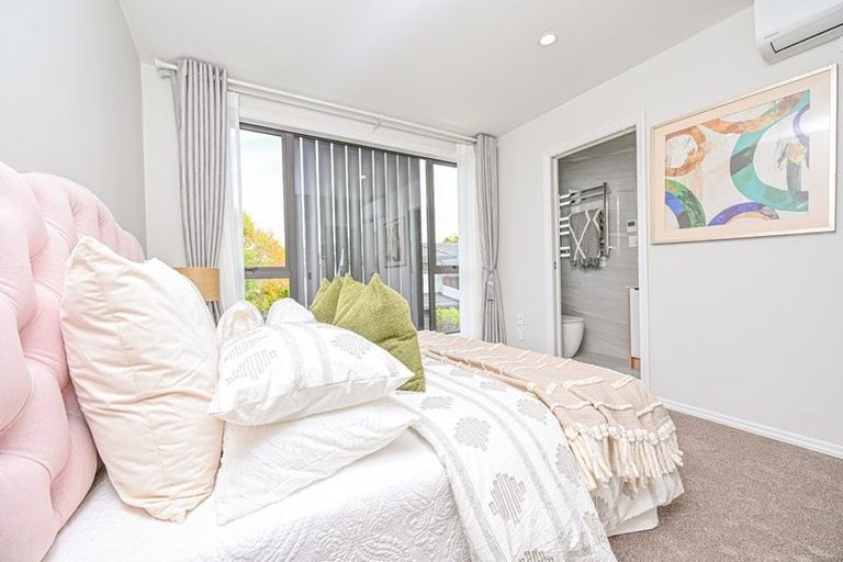 Photo of property in 89b Whitford Road, Botany Downs, 2014