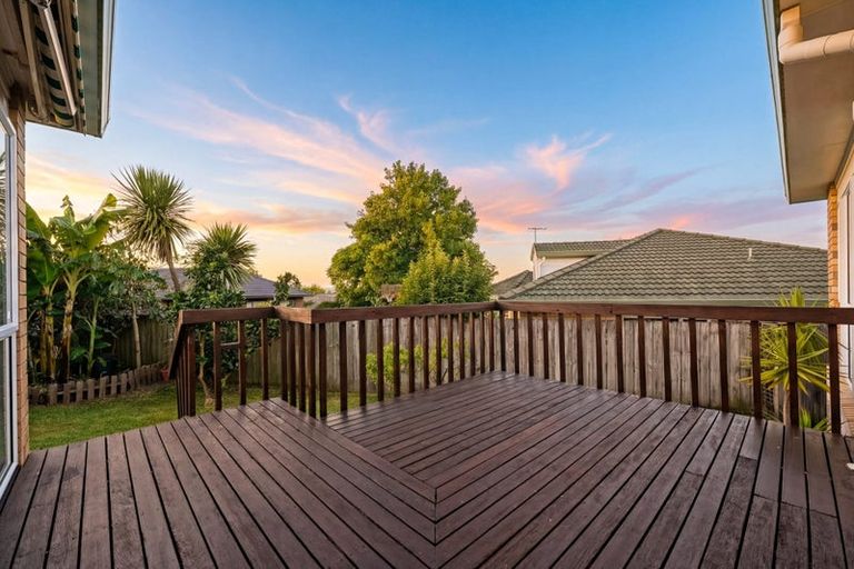 Photo of property in 9 Wattle Road, Sunnyvale, Auckland, 0612