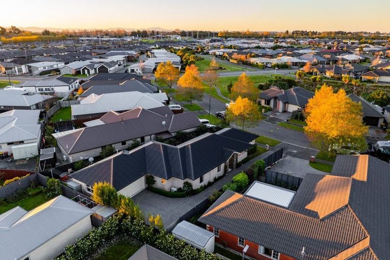 Photo of property in 51 Carradale Avenue, Broomfield, Christchurch, 8042