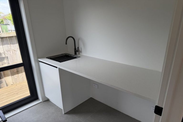 Photo of property in 166 Captain Springs Road, Onehunga, Auckland, 1061