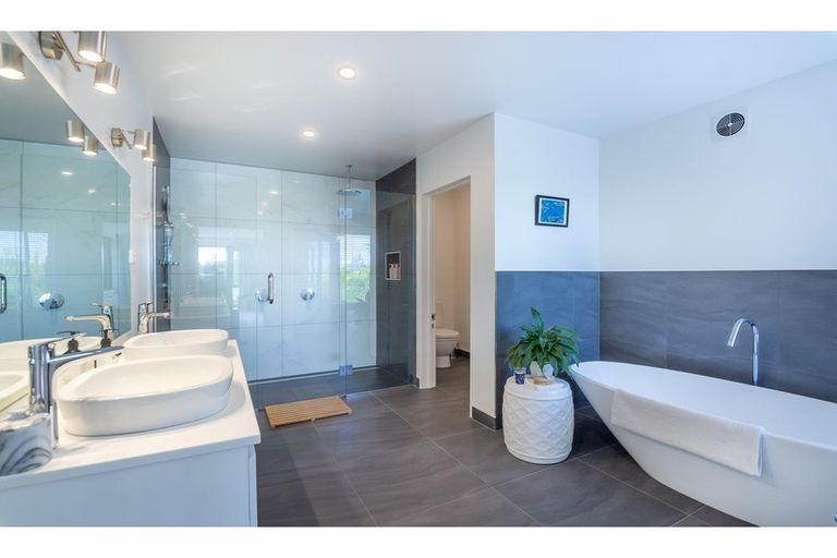 Photo of property in 15 Delhi Place, Cashmere, Christchurch, 8022