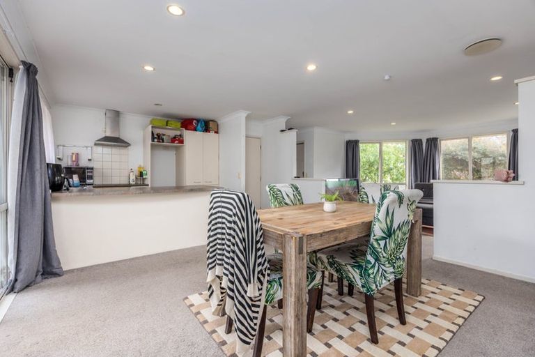 Photo of property in 5 Kasia Close, Massey, Auckland, 0614