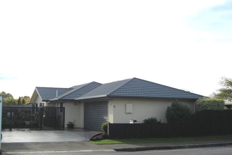 Photo of property in 18 Wrights Road, Addington, Christchurch, 8024