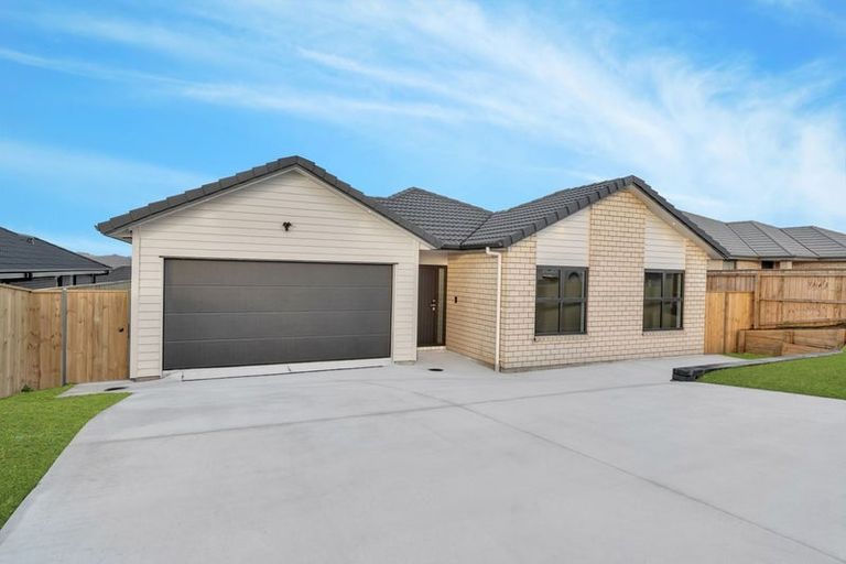 Photo of property in 197 Hitchen Road, Pokeno, 2402