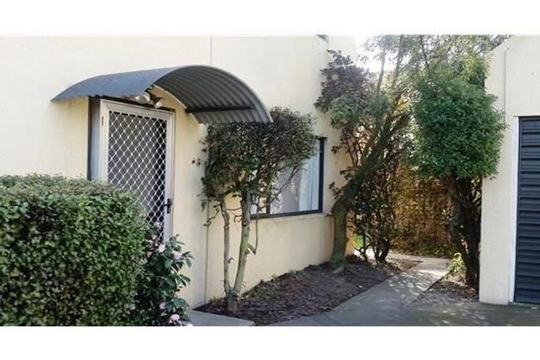 Photo of property in 2/36 Mathesons Road, Phillipstown, Christchurch, 8011