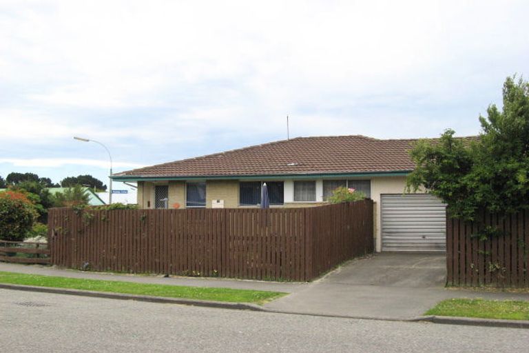 Photo of property in 1/3 Kawau Crescent, Bromley, Christchurch, 8062