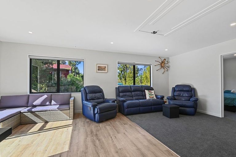 Photo of property in 11 Brownlee Drive, Moana, 7872