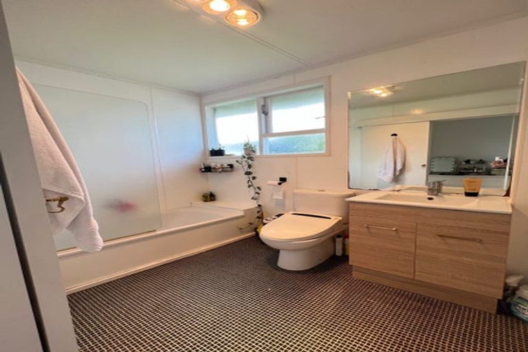 Photo of property in 5 Young Road, Mount Wellington, Auckland, 1060