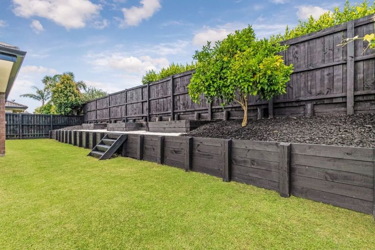 Photo of property in 39 Sunningdale Street, Wattle Downs, Auckland, 2103