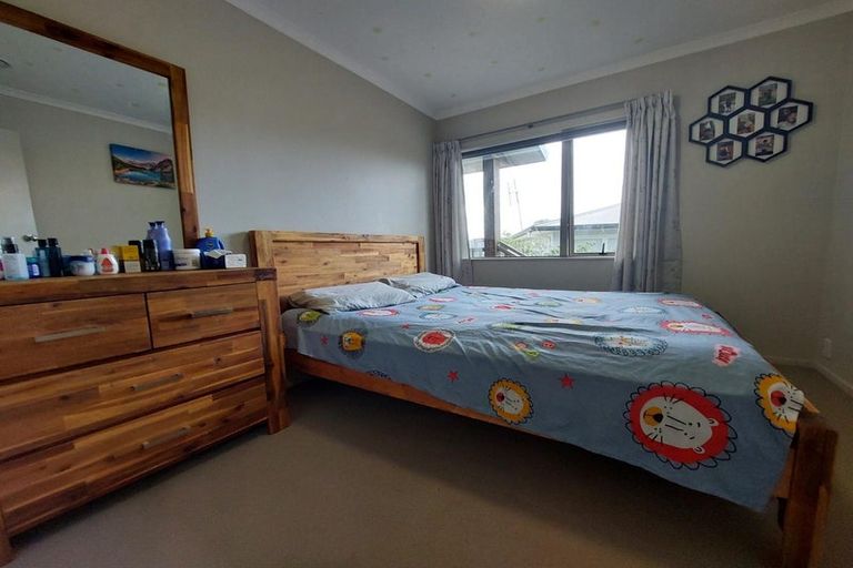 Photo of property in 20a Dolbear Street, Titirangi, Auckland, 0604