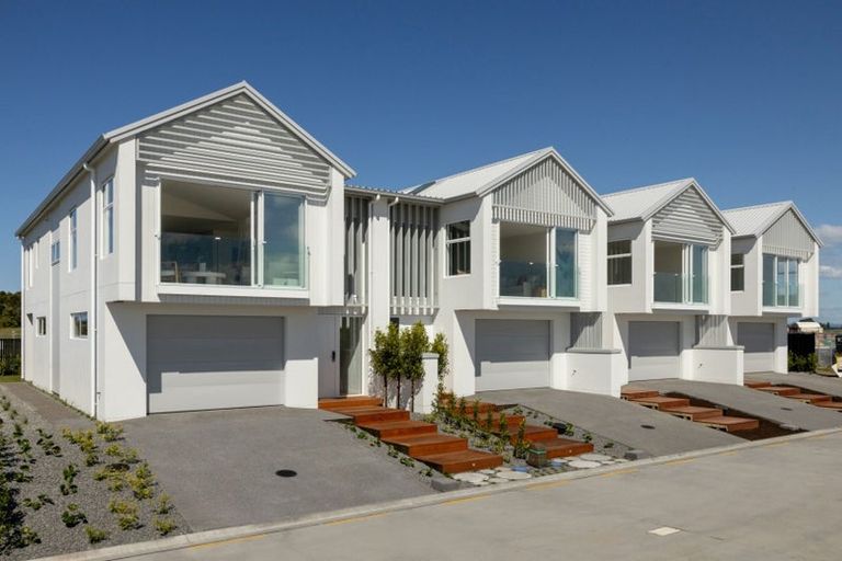 Photo of property in 10 Rehua Way, Papamoa, 3118