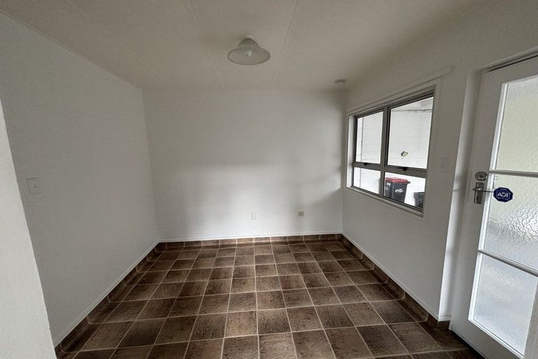 Photo of property in 3/8 Lee Road, Taradale, Napier, 4112