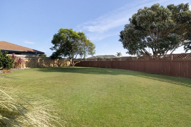 Photo of property in 142 Evans Road, Papamoa Beach, Papamoa, 3118