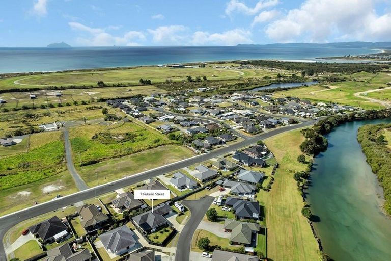 Photo of property in 7 Pukeko Street, Ruakaka, 0116