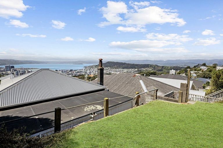 Photo of property in 11 Bruce Avenue, Brooklyn, Wellington, 6021