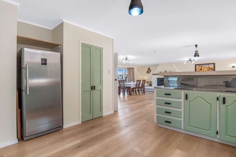 Photo of property in 8 Deodar Place, Totara Heights, Auckland, 2105