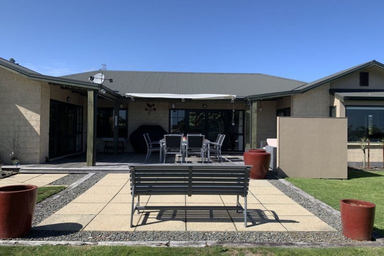 Photo of property in 60 Shelter Grove, Frankleigh Park, New Plymouth, 4310