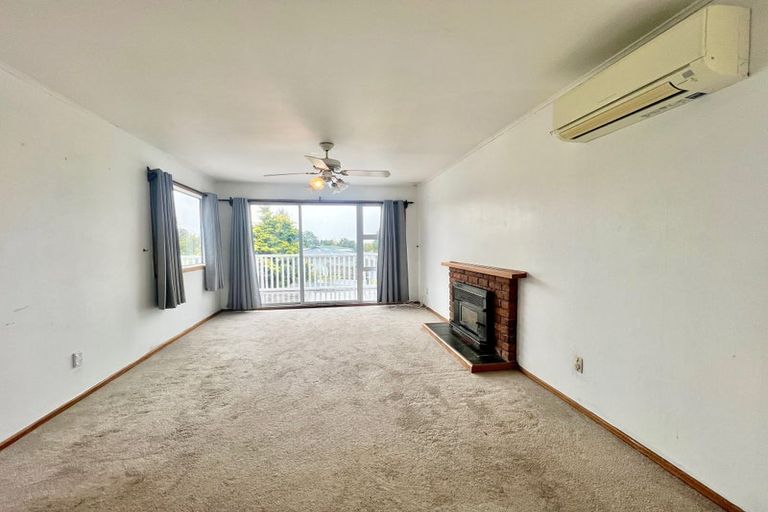 Photo of property in 13 Tracey Terrace, Te Atatu South, Auckland, 0602