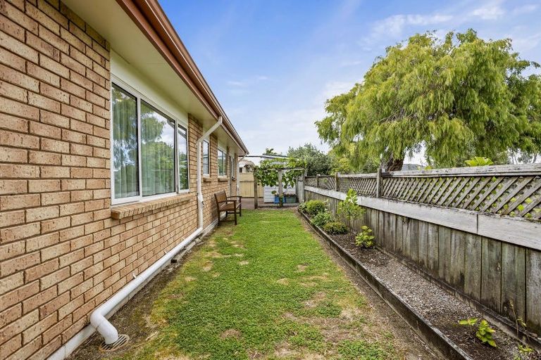 Photo of property in 69a Lakeside Drive, Orewa, 0931