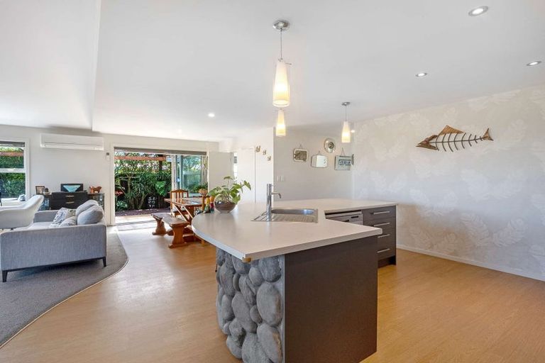 Photo of property in 79 Dunns Avenue, The Pines Beach, 7630