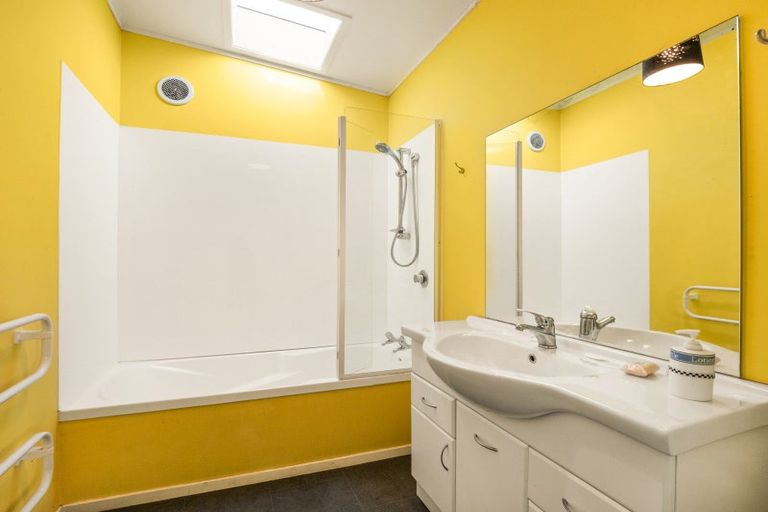 Photo of property in 15 Osmond Street, South Dunedin, Dunedin, 9012