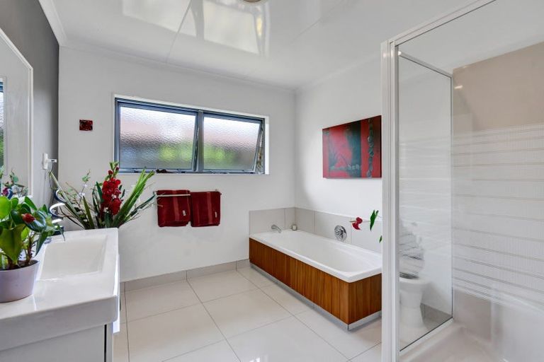 Photo of property in 50d Karina Road, Merrilands, New Plymouth, 4312