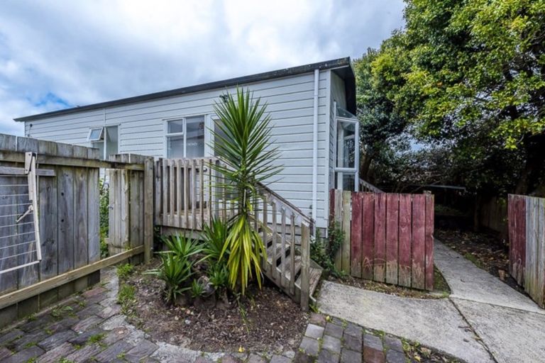 Photo of property in 8 Karepo Crescent, Ranui, Auckland, 0612