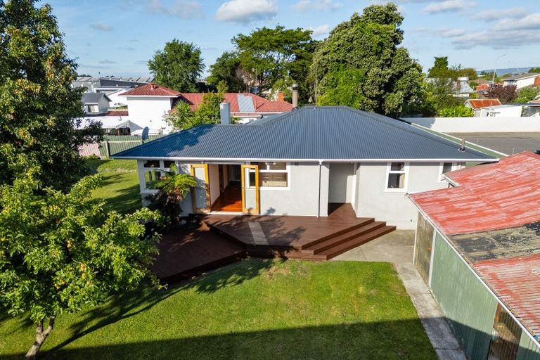 Photo of property in 4 Milson Line, Roslyn, Palmerston North, 4414