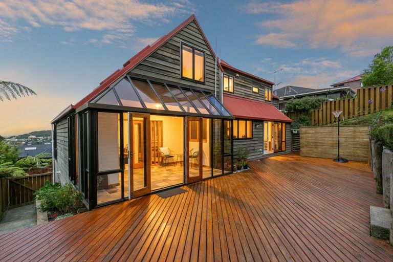 Photo of property in 20 Satara Crescent, Khandallah, Wellington, 6035