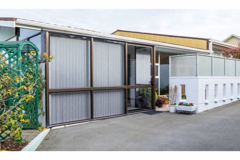 Photo of property in 1/48 Kitchener Square, Highfield, Timaru, 7910