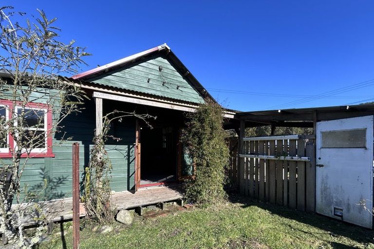Photo of property in 108 Main Road, Blackball, 7804