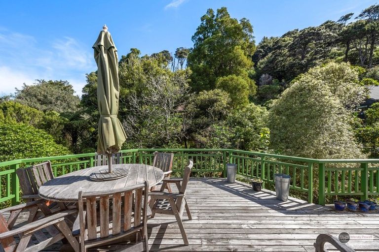 Photo of property in 2 Lady Bell Grove, Lowry Bay, Lower Hutt, 5013