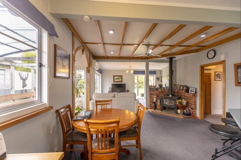 Photo of property in 16 Goodger Street, Waipukurau, 4200