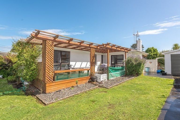 Photo of property in 18 West Way, Durie Hill, Whanganui, 4500