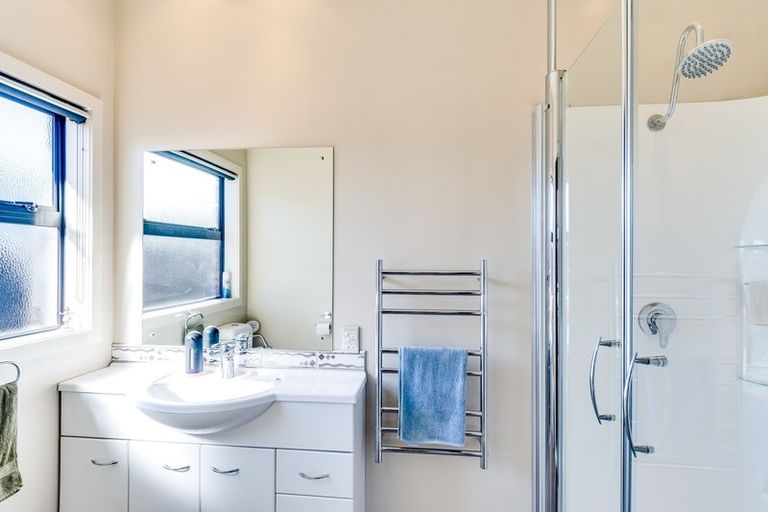 Photo of property in 30 Delta Mews Place, Clive, 4102