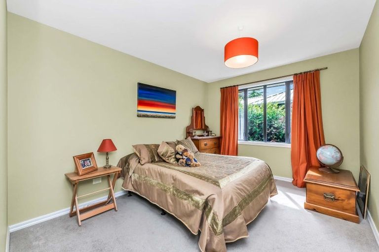 Photo of property in 40 Church Street, Oxford, 7430