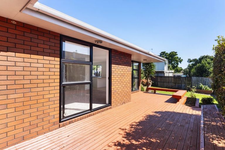 Photo of property in 183b Walter Strevens Drive, Conifer Grove, Takanini, 2112