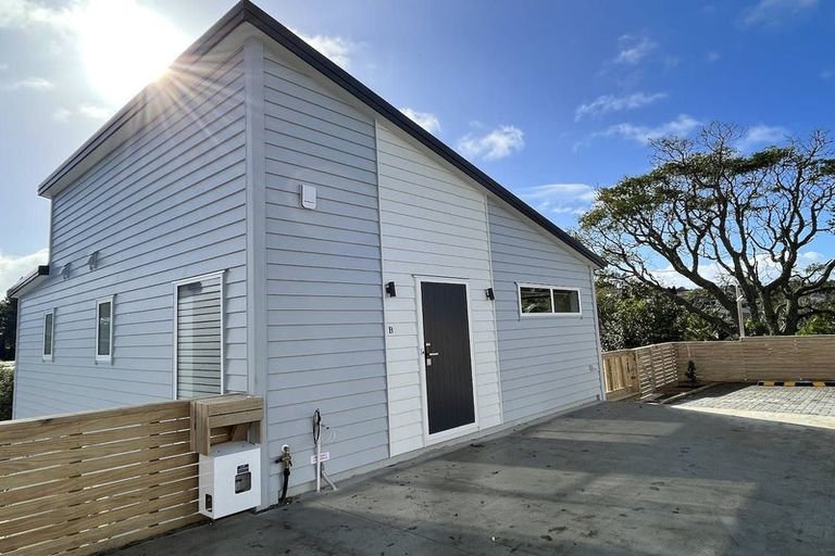 Photo of property in 28b Halberg Street, Glenfield, Auckland, 0629