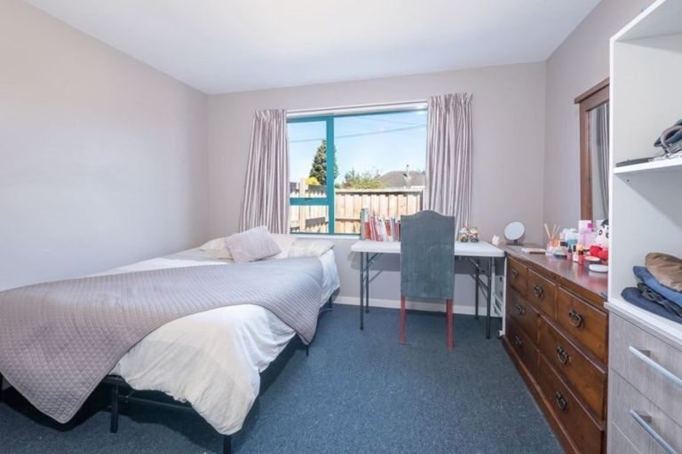 Photo of property in 176 Langdons Road, Northcote, Christchurch, 8052